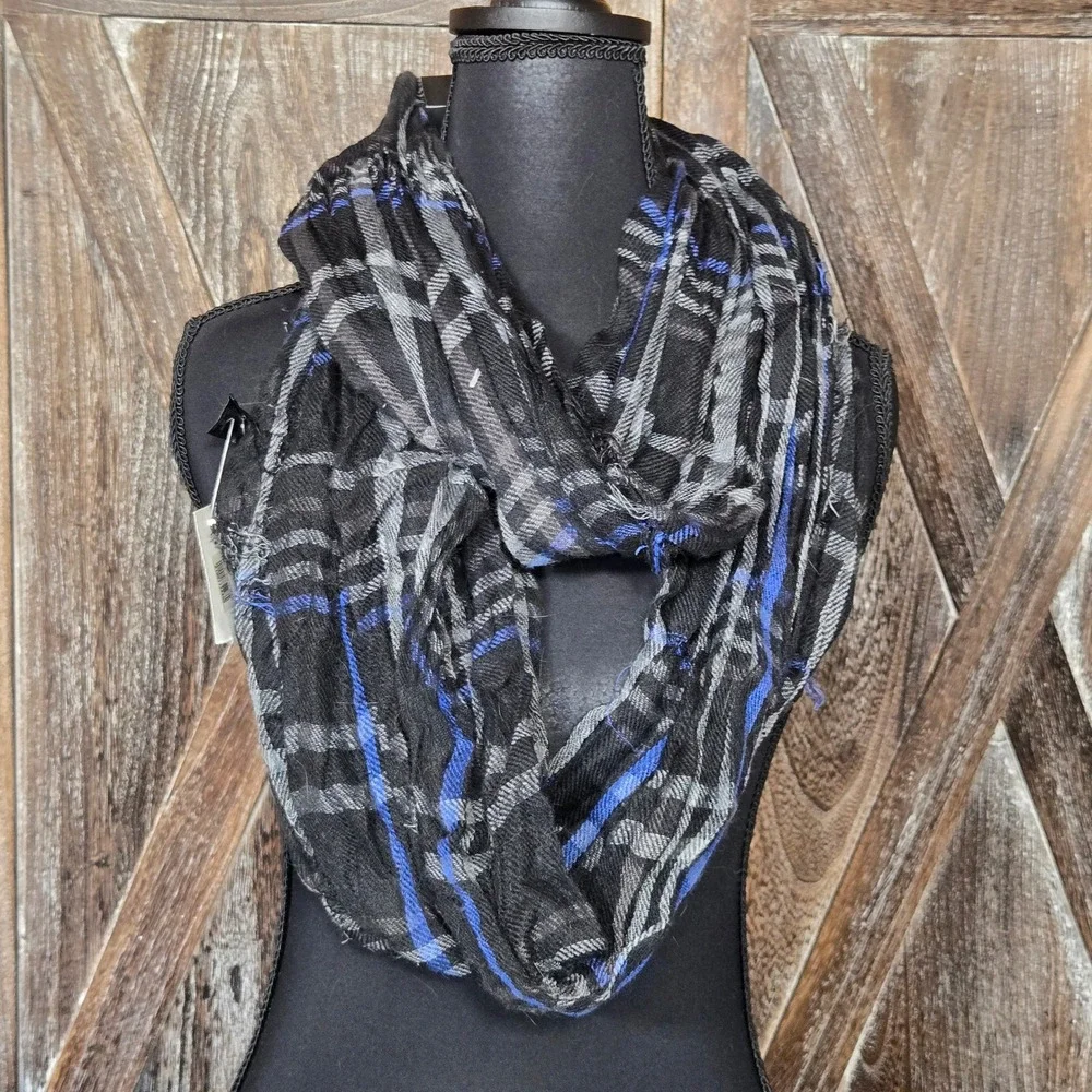D&Y Figure 8 Scarf Black Blue Plaid Multi Loop Infinity Scarf NWT One Size